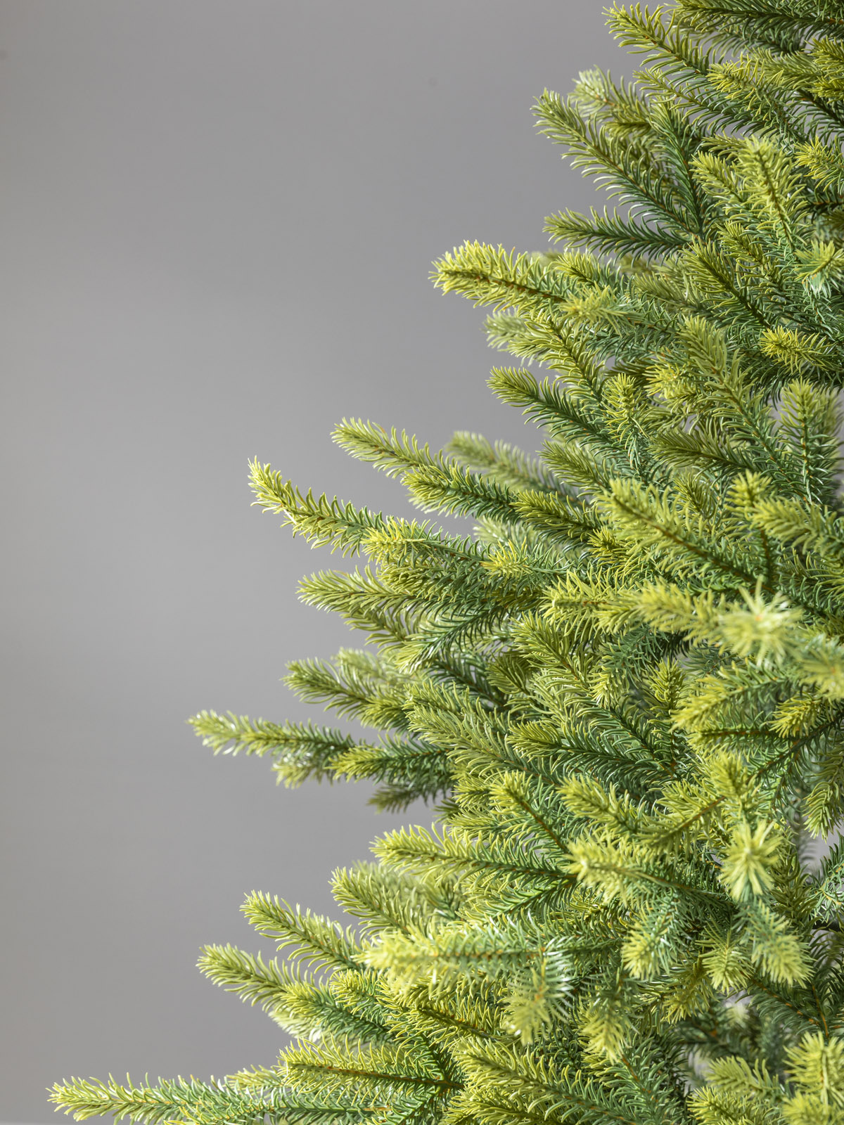 Künstlicher Weihnachtsbaum "Norwegen" (240 cm mit LED Lichterkette)
