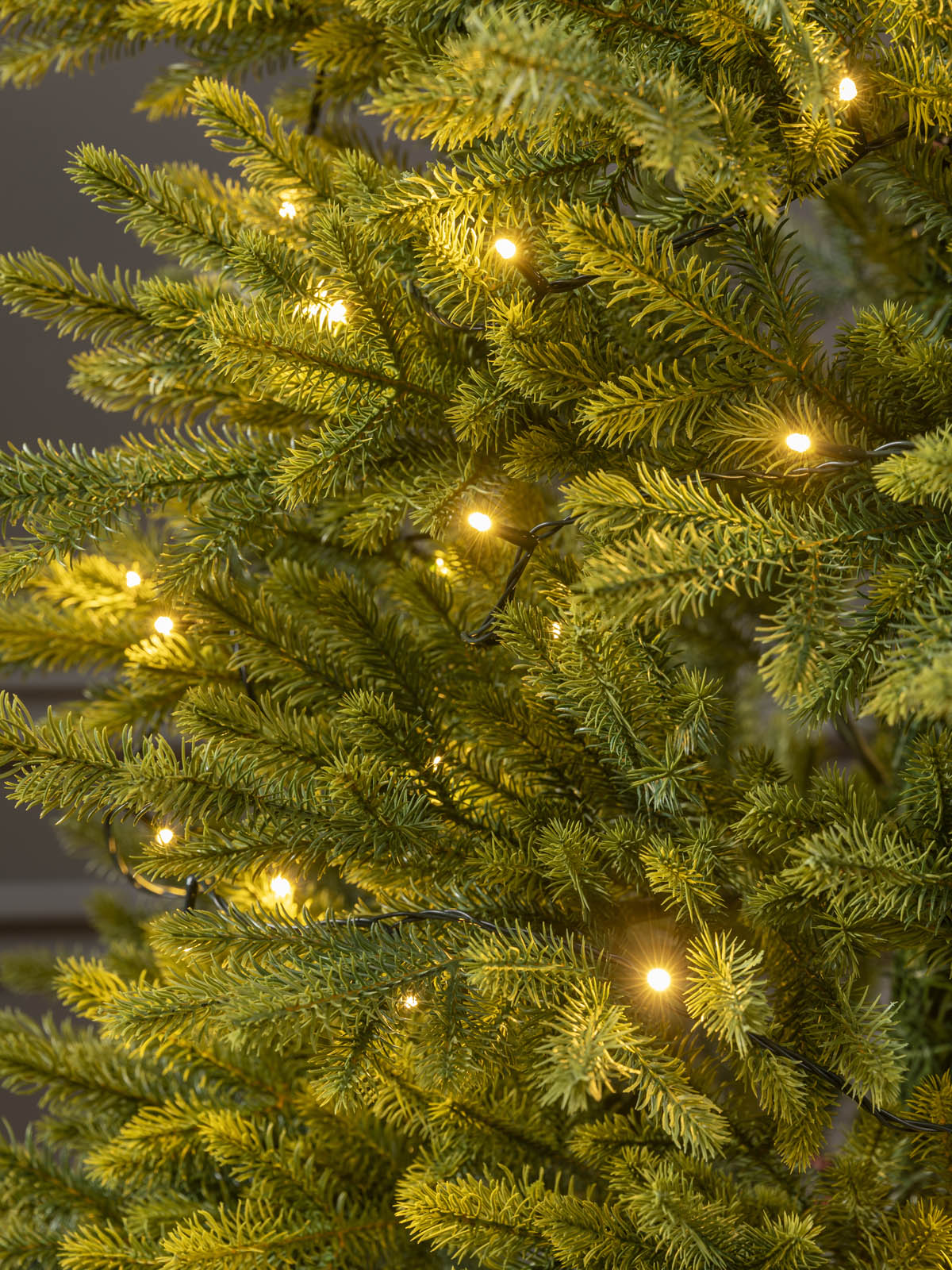Künstlicher Weihnachtsbaum 120 cm "Norwegen" (mit LED Lichterkette)