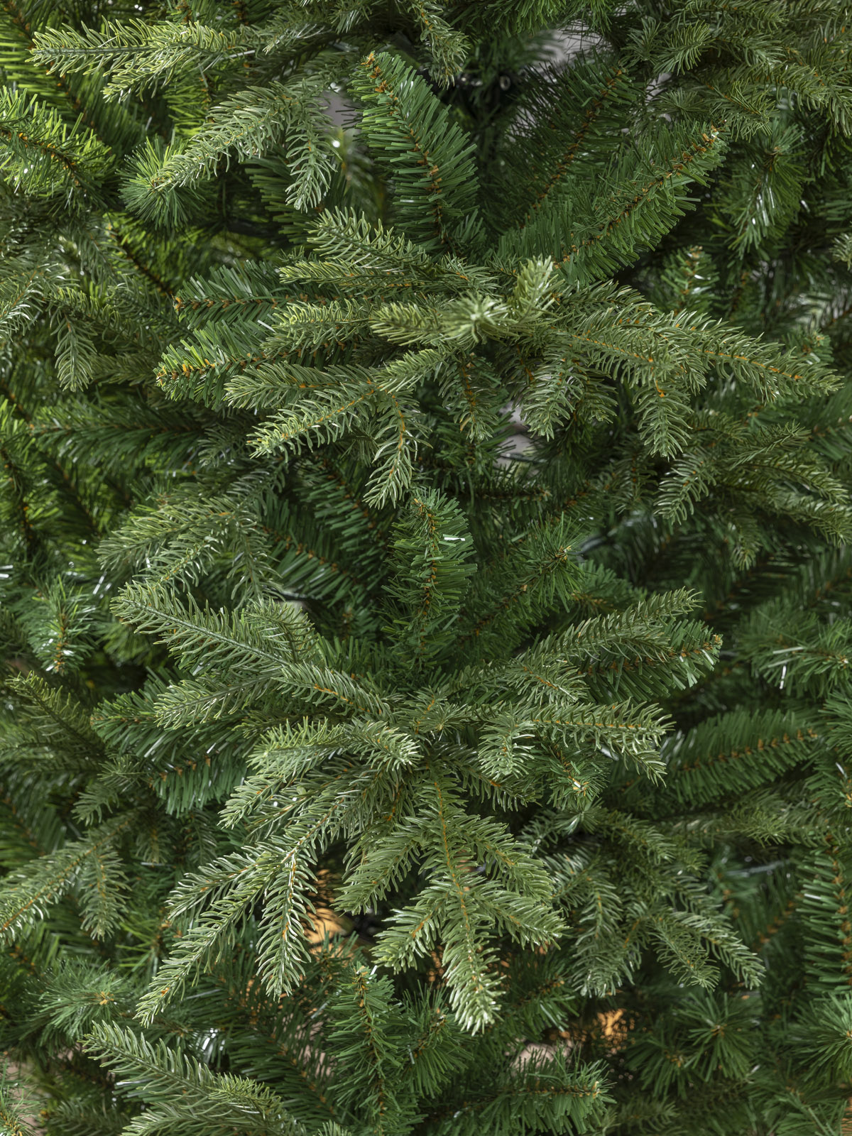 Künstlicher Weihnachtsbaum 240 cm "Grönland" (mit LED Lichterkette)