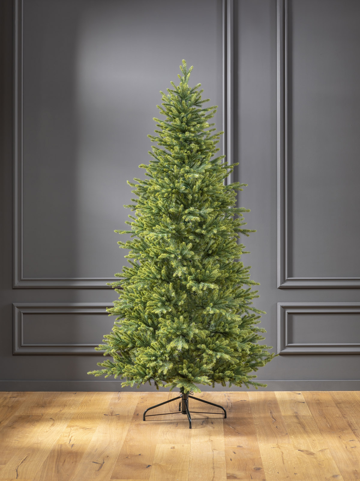 Künstlicher Weihnachtsbaum "Norwegen" (240 cm mit LED Lichterkette)