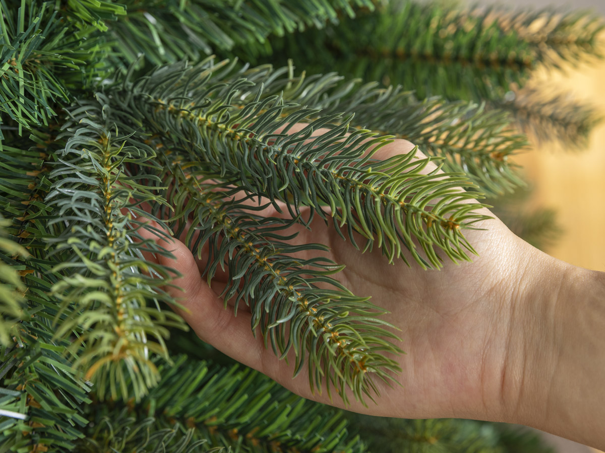 Künstlicher Weihnachtsbaum 240 cm "Schweden" (mit LED Lichterkette)
