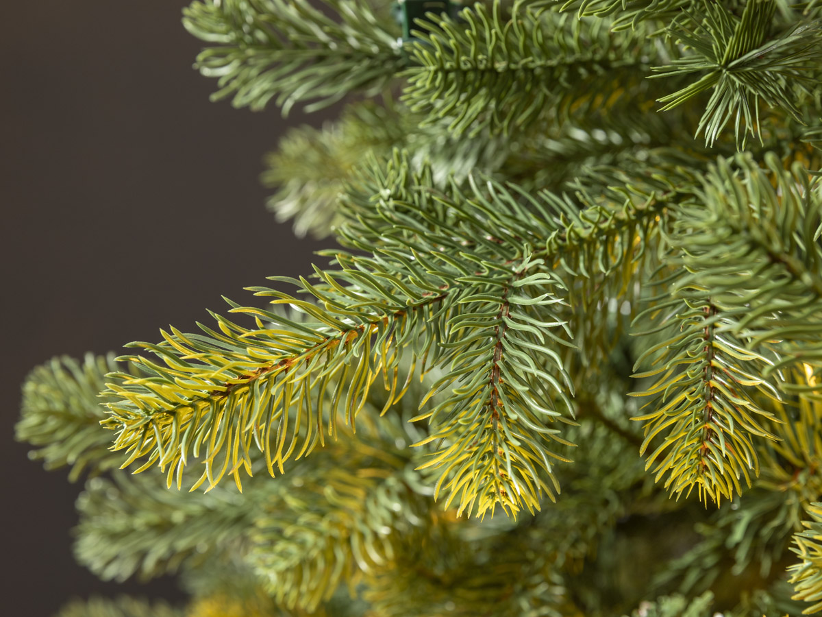 Künstlicher Weihnachtsbaum 120 cm "Finnland" (mit LED Lichterkette)